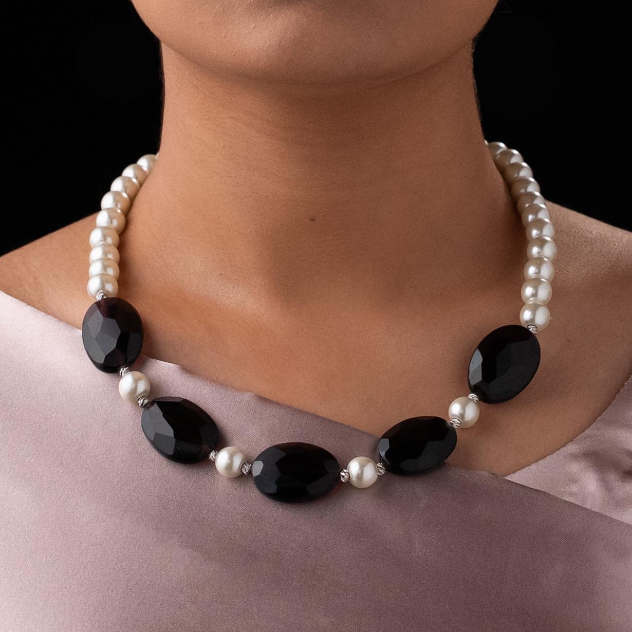 Midnight Black Stone Necklace – Shajgoj