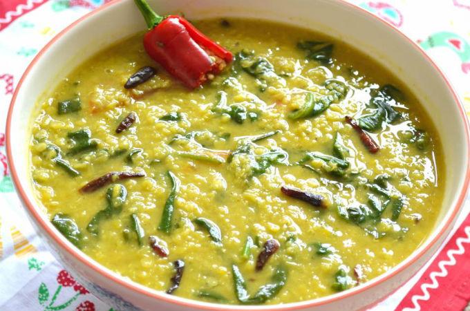 মসুর ডাল দিয়ে পালং শাক