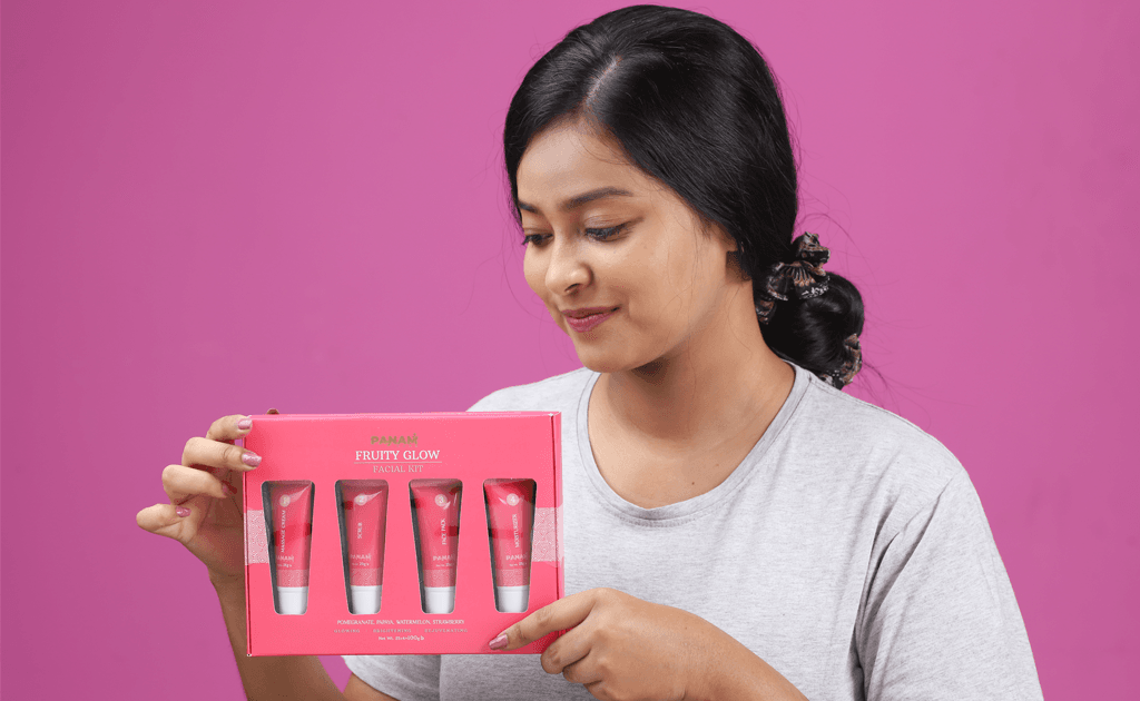 স্বল্প সময়ে ও অল্প খরচে ব্রাইটেনিং ফেসিয়াল করুন ঘরে বসেই