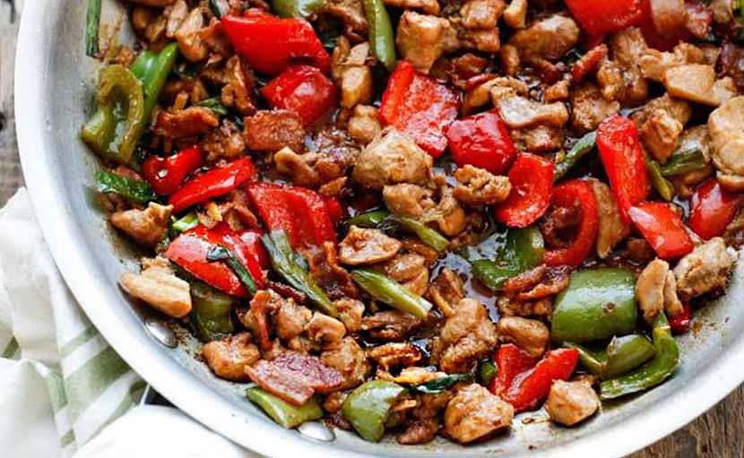 স্পাইসি চিকেন ক্যাপসিকাম