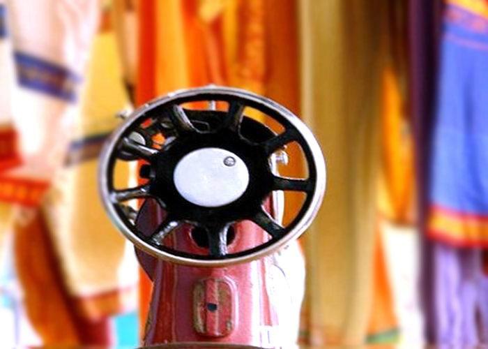দর্জি বাড়ির খোঁজ-খবর