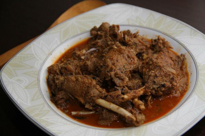 নারকেল দুধ দিয়ে হাঁসের মাংস!