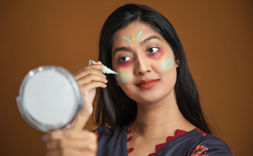 কালার কারেক্টিং কনসিলার | মেকআপের সময় কখন কোনটা ইউজ করবেন?