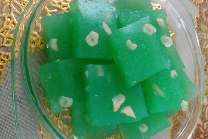 নেসেস্তার হালুয়া বা বরফি!