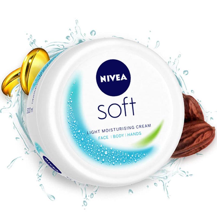 NIVEA Soft Light Moisturising Cream 300ml Jar