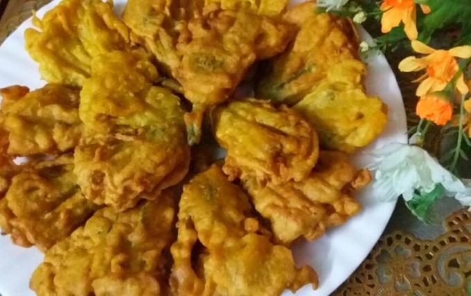 কুমড়া ফুলের বড়া!