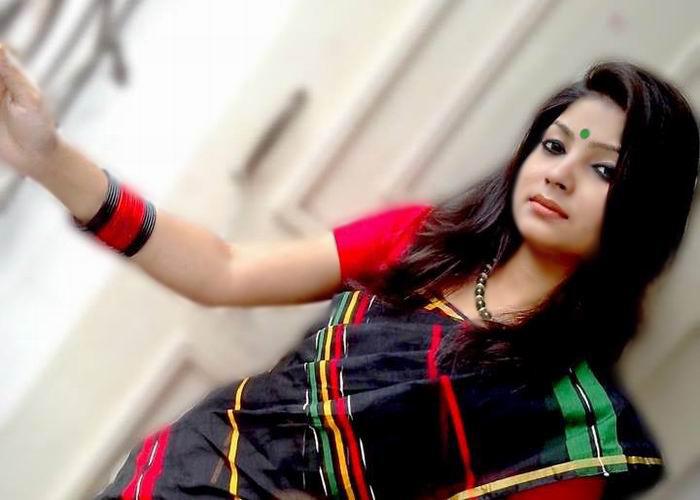 প্রফেশনাল মেক-আপ