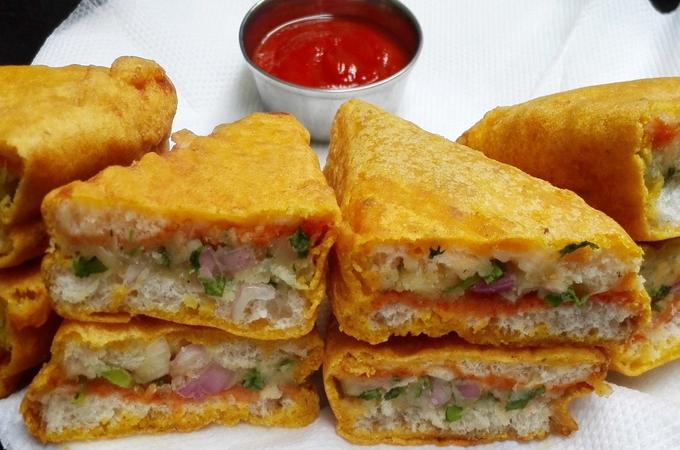 পটেটো ব্রেড পাকোড়া