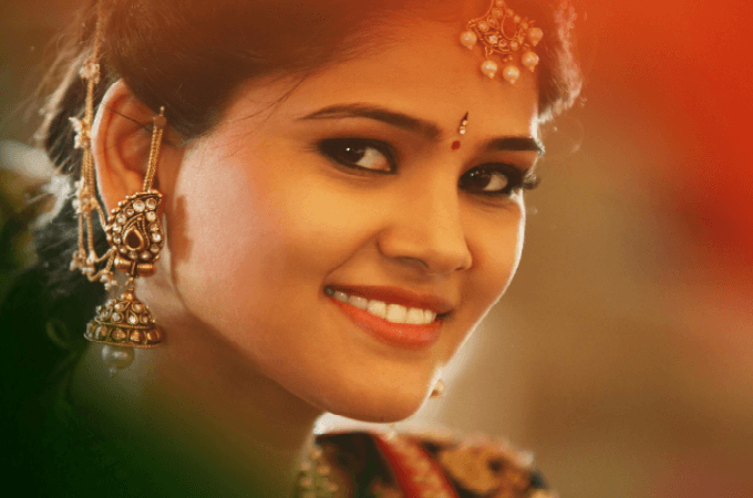 ঈদের সাজে ভিন্নতা আনতে পরুন রূপার গয়না