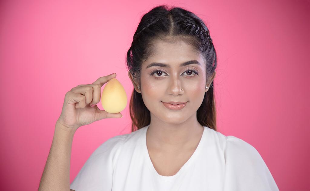 বিউটি ব্লেন্ডার। পারফেক্ট মেকআপ বেইজের ইজি স্যলুশন