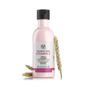 The Body Shop Vitamin E Cream Cleanser-3513